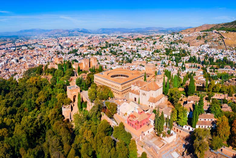 Vista aérea del Palacio de Carlos V