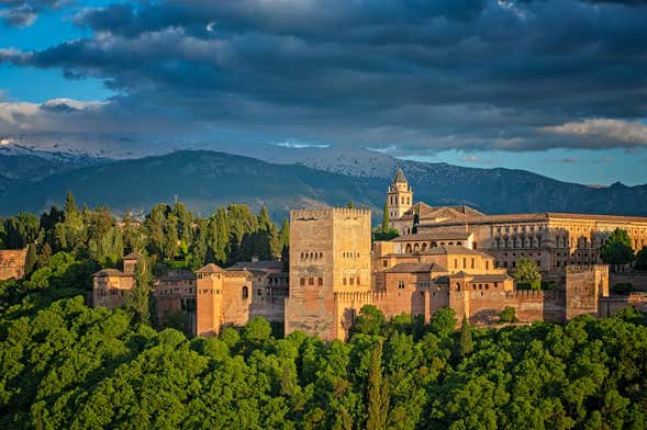 Tour privado por la Alhambra y los Palacios Nazaríes